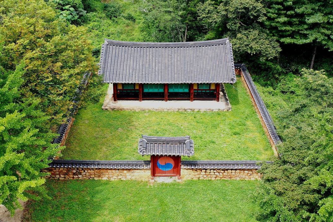 이방실 장군 재실
