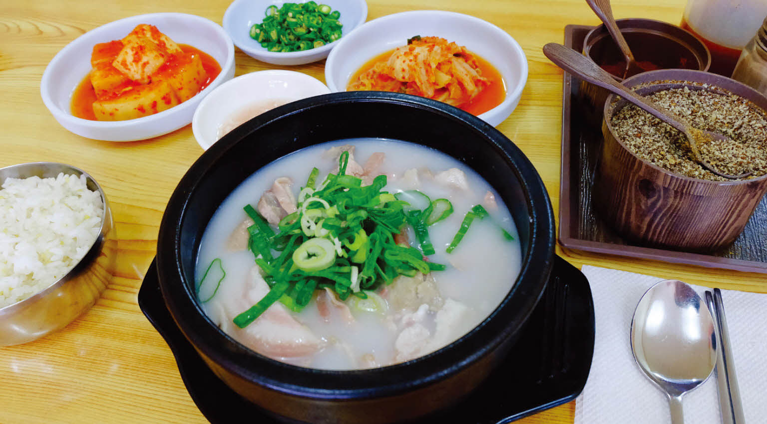 돈애랑 장터순대국 감자탕